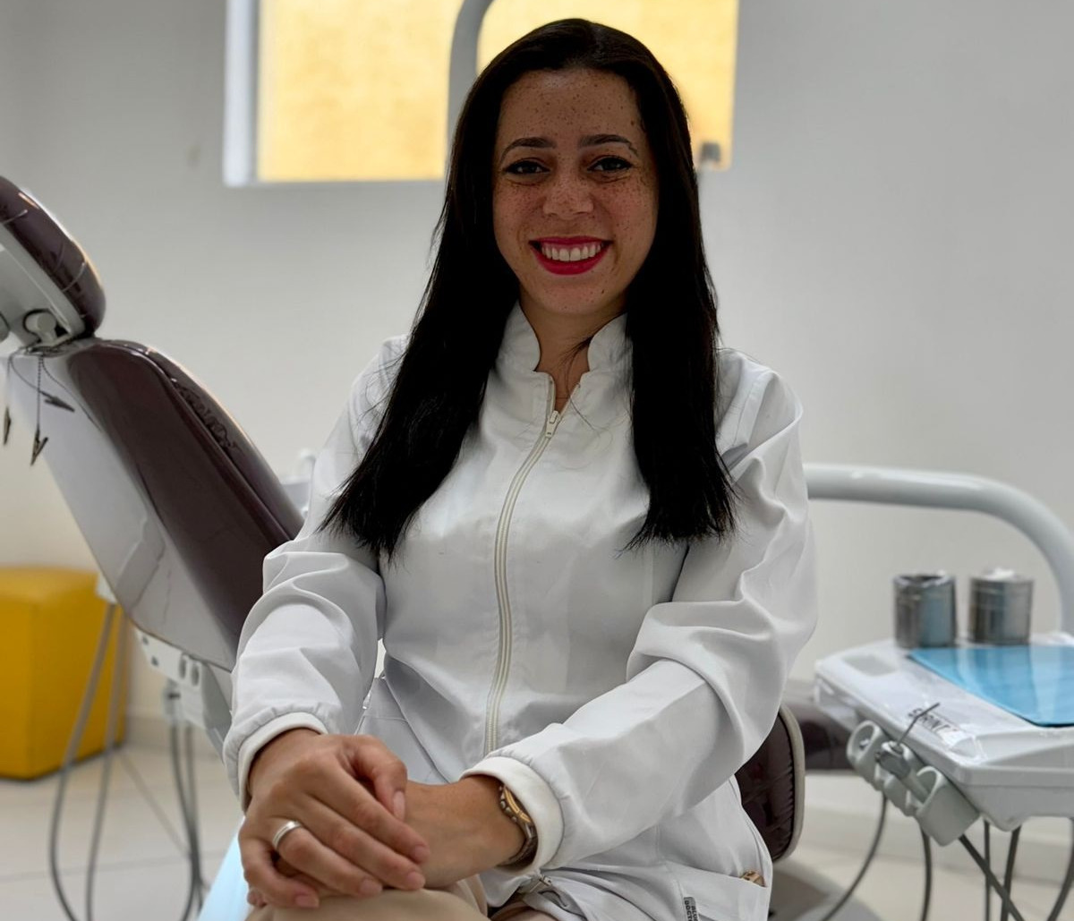 Dra. Gabriela Oliveira